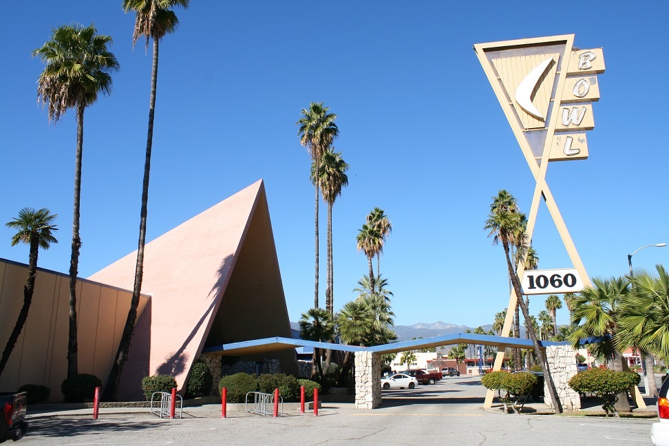 Covina Bowl showing building on the left and sign on the right