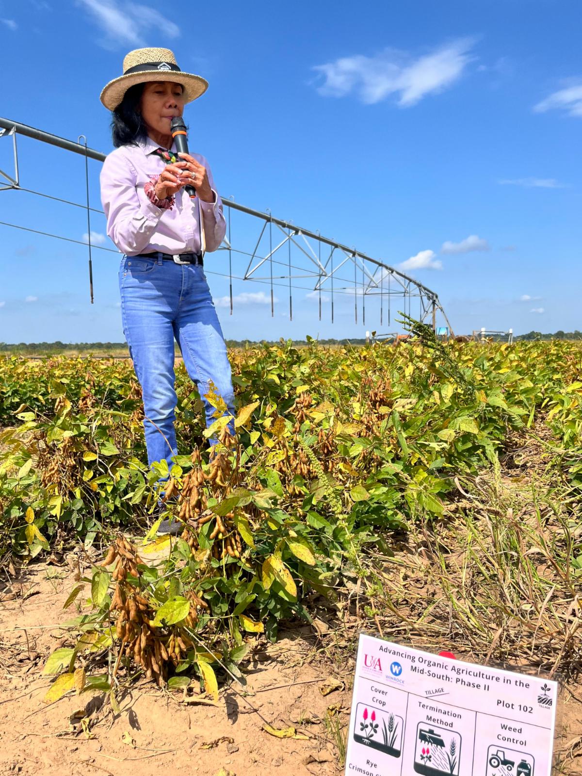 Nilda Burgos explains termination and weed control treatments in the field.