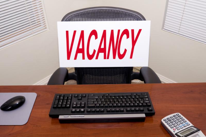 vacancy_sign_desk.jpg
