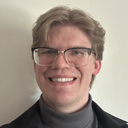 Head and shoulders photo of Andrew Dalley