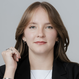 Head and shoulders photo of Maria del Villar Basauri