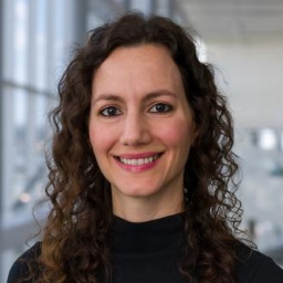 Head and shoulders photo of Joy Neumann