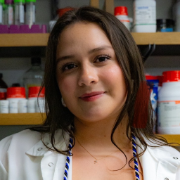 Head and shoulders photo of Hailey Arias