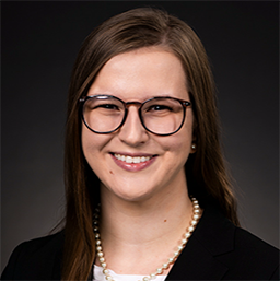 Head and shoulders photo of Sarah Elmer