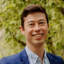 Head and shoulders photo of Dr Derek Bartlett