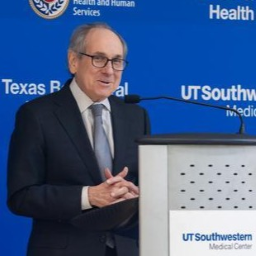 UTSW President Dr. Daniel K. Podolsky speaks at the TBHC opening