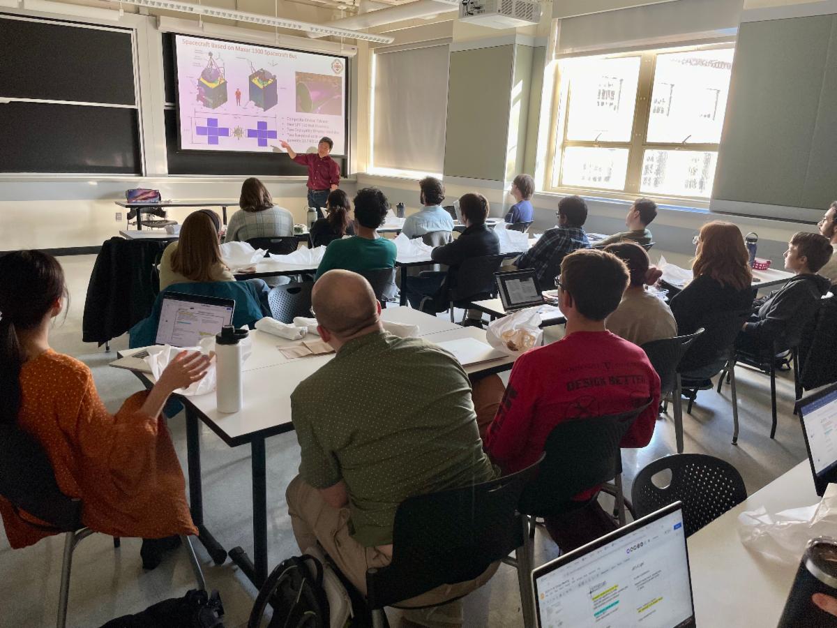 Alum David Oh from JPL spoke at STAR group meeting on Thu Nov 16th