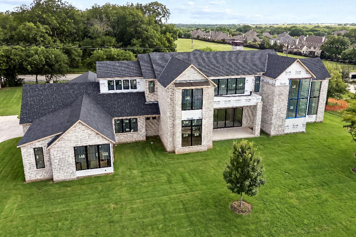 801 Walden Pond Way, Fairview