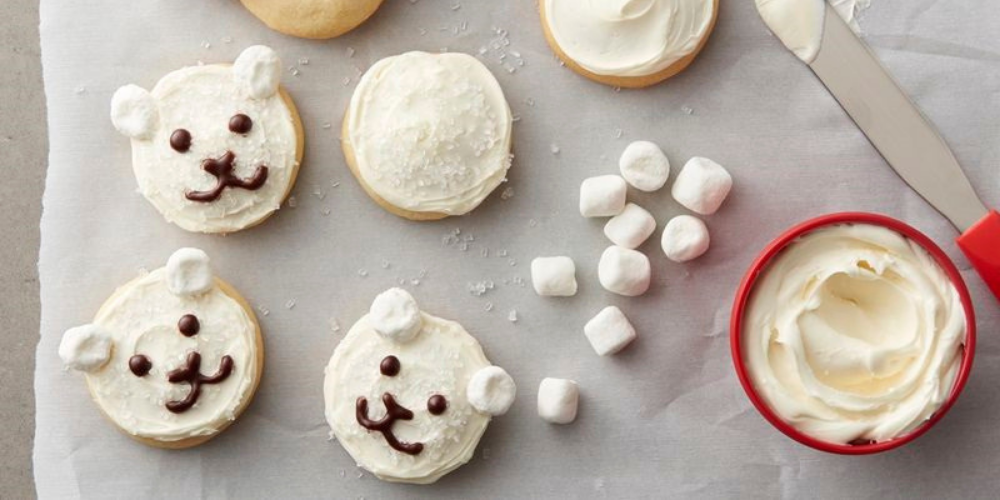 cookies decorated to look like polar bears
