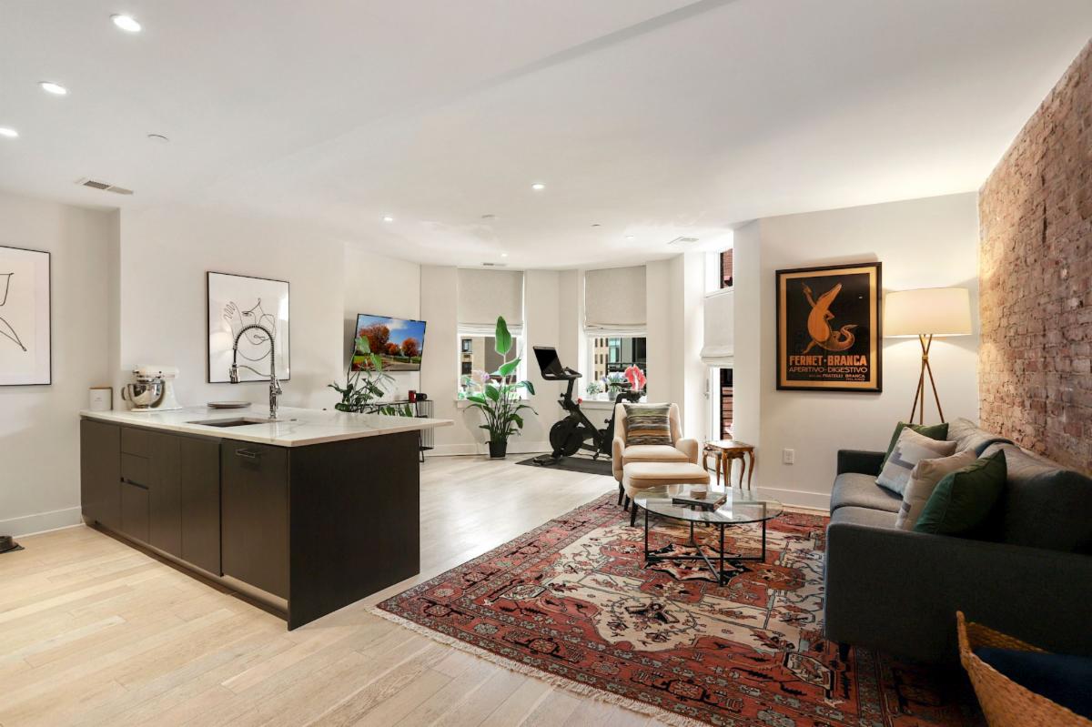 Picture of Wow Check out this DUPONT -Two-bedroom- City Chic Condo -Garage Parking ...