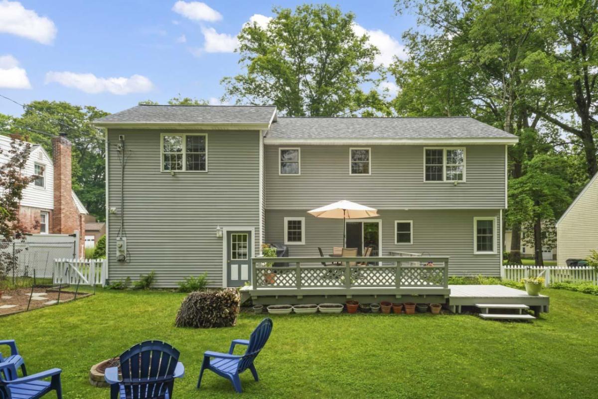 Open House Sunday 12 pm 2pm in Glenville Burnt Hills Ballston Lake