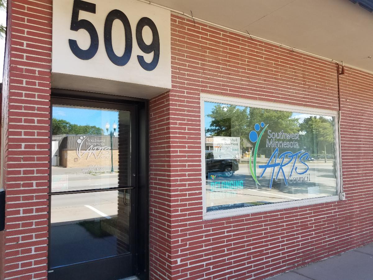 Street view of W 509 building with SMAC logo on the window
