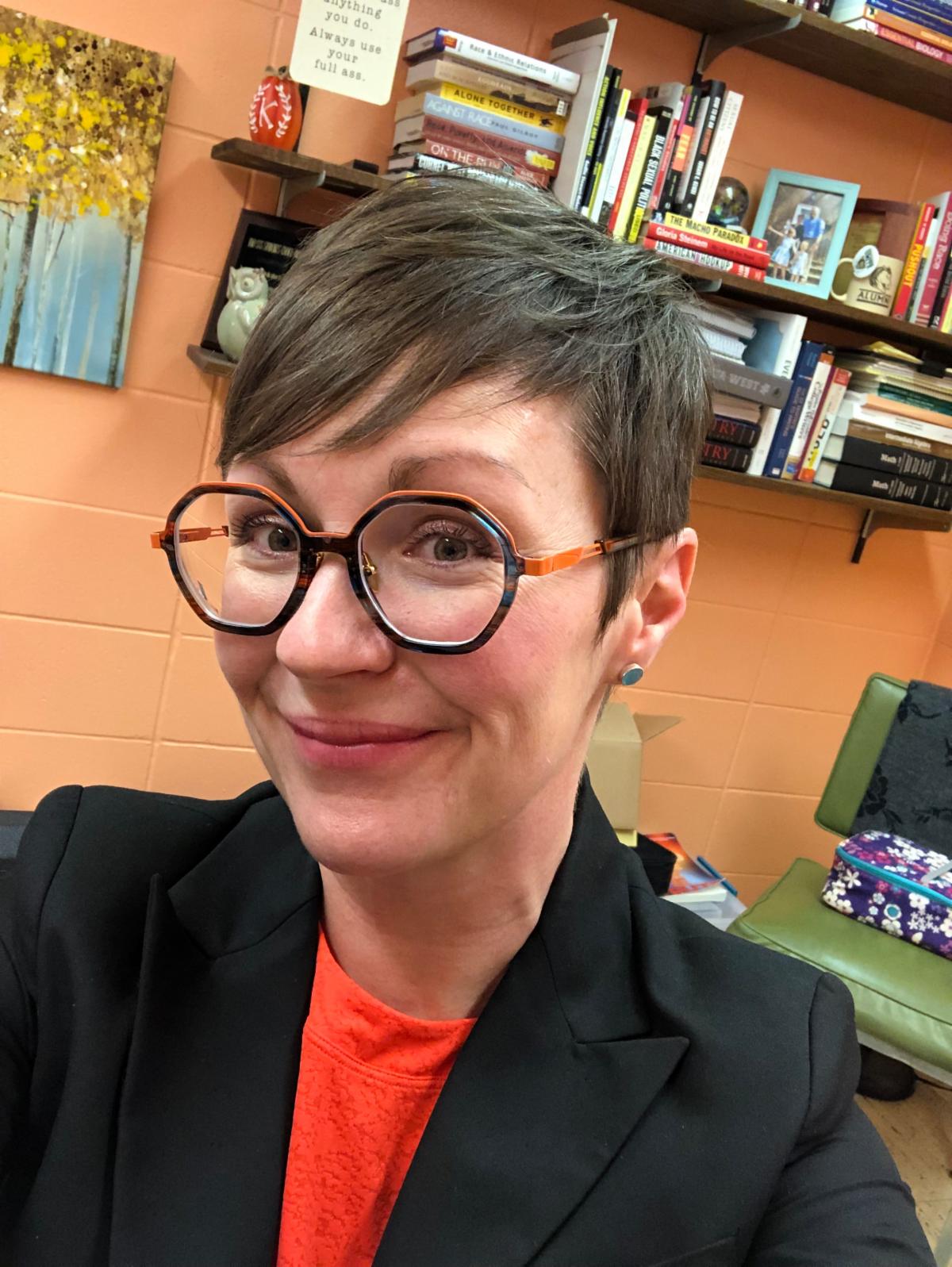 Selfie headshot of Dr. Erin Kline