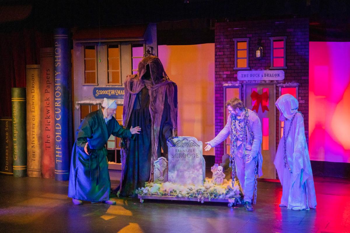 Scrooge the Musical, scrooge sees his headstone