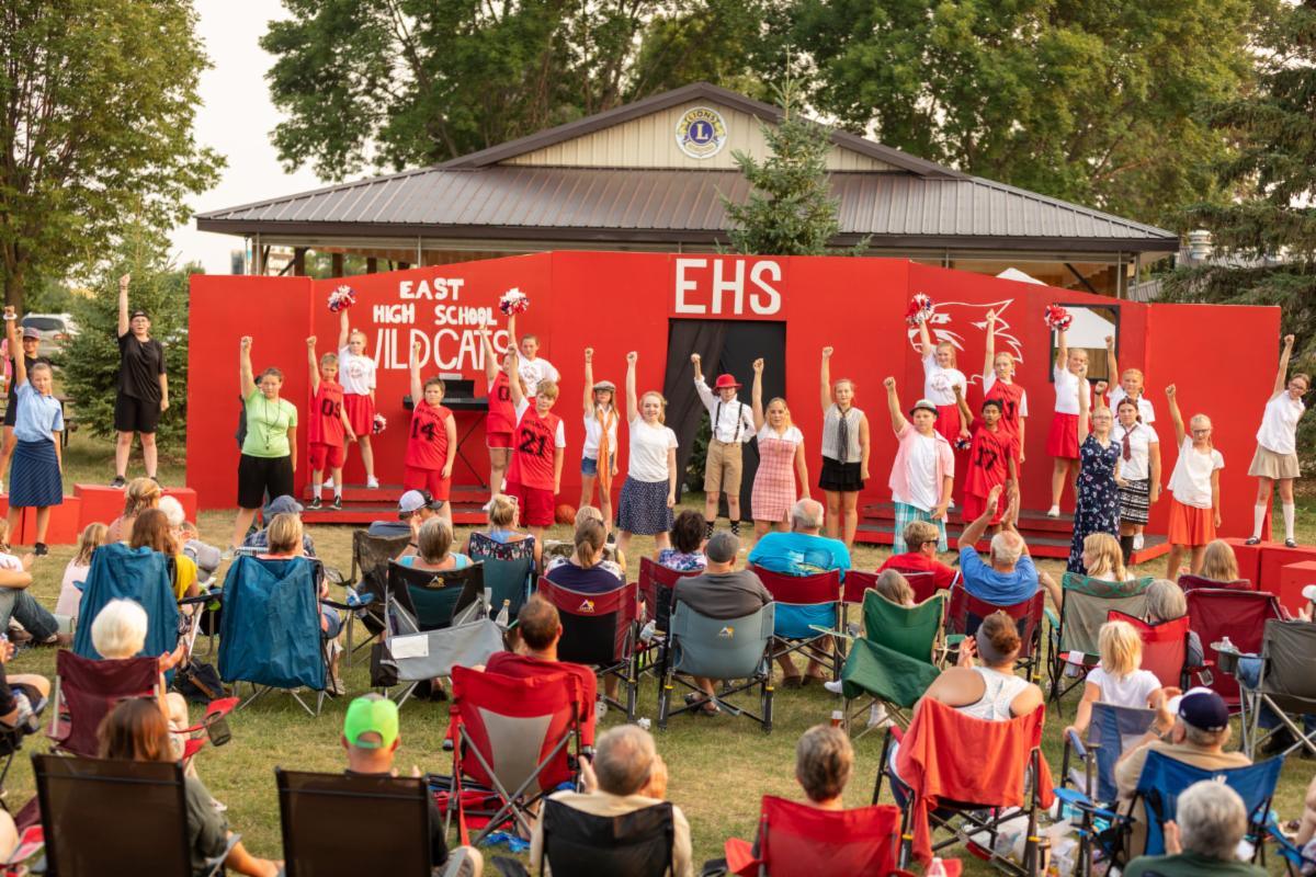 Outdoor community musical