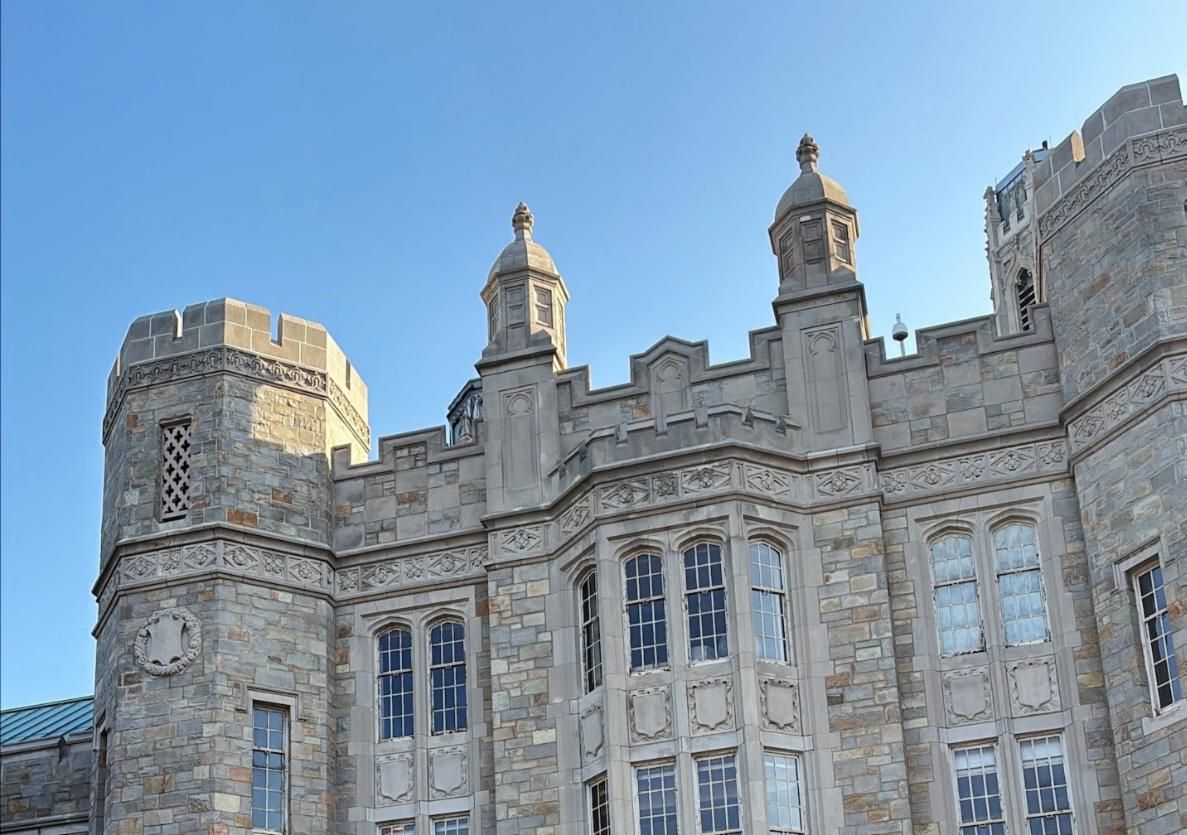 Photo of building on Lehman College campus