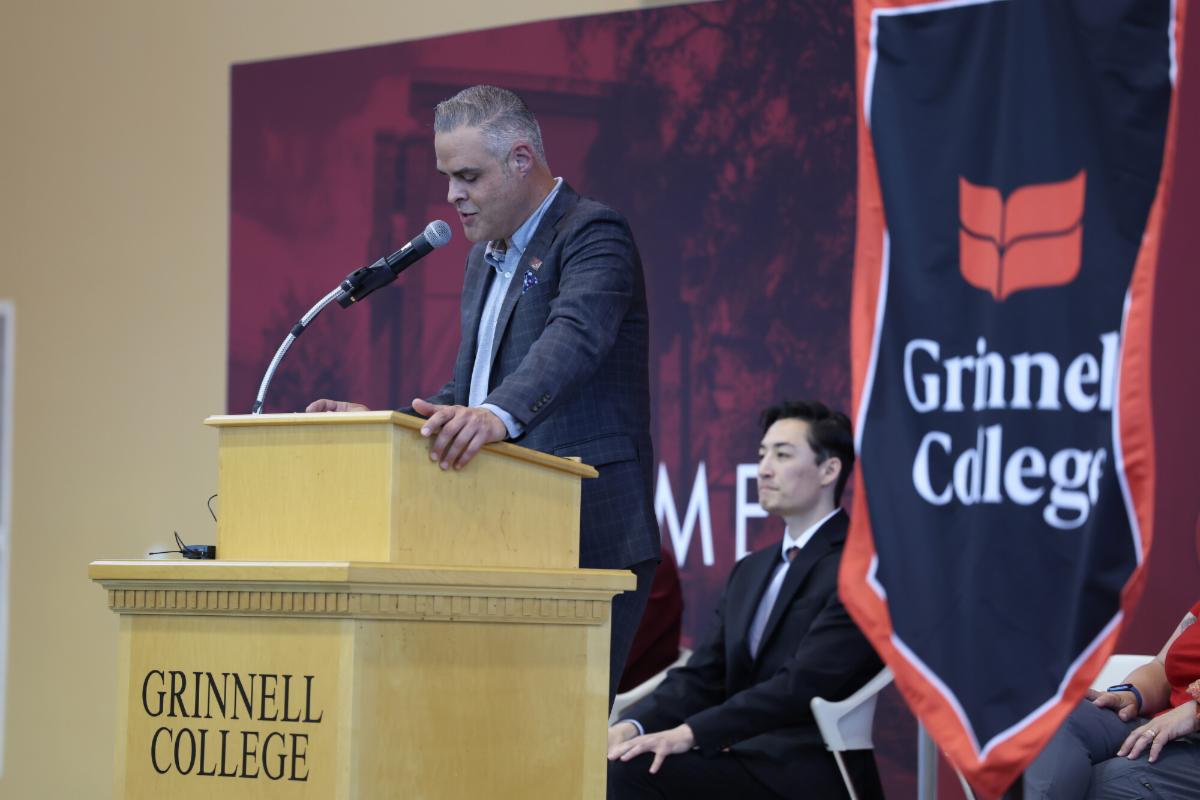 JP Lopez addresses first year students