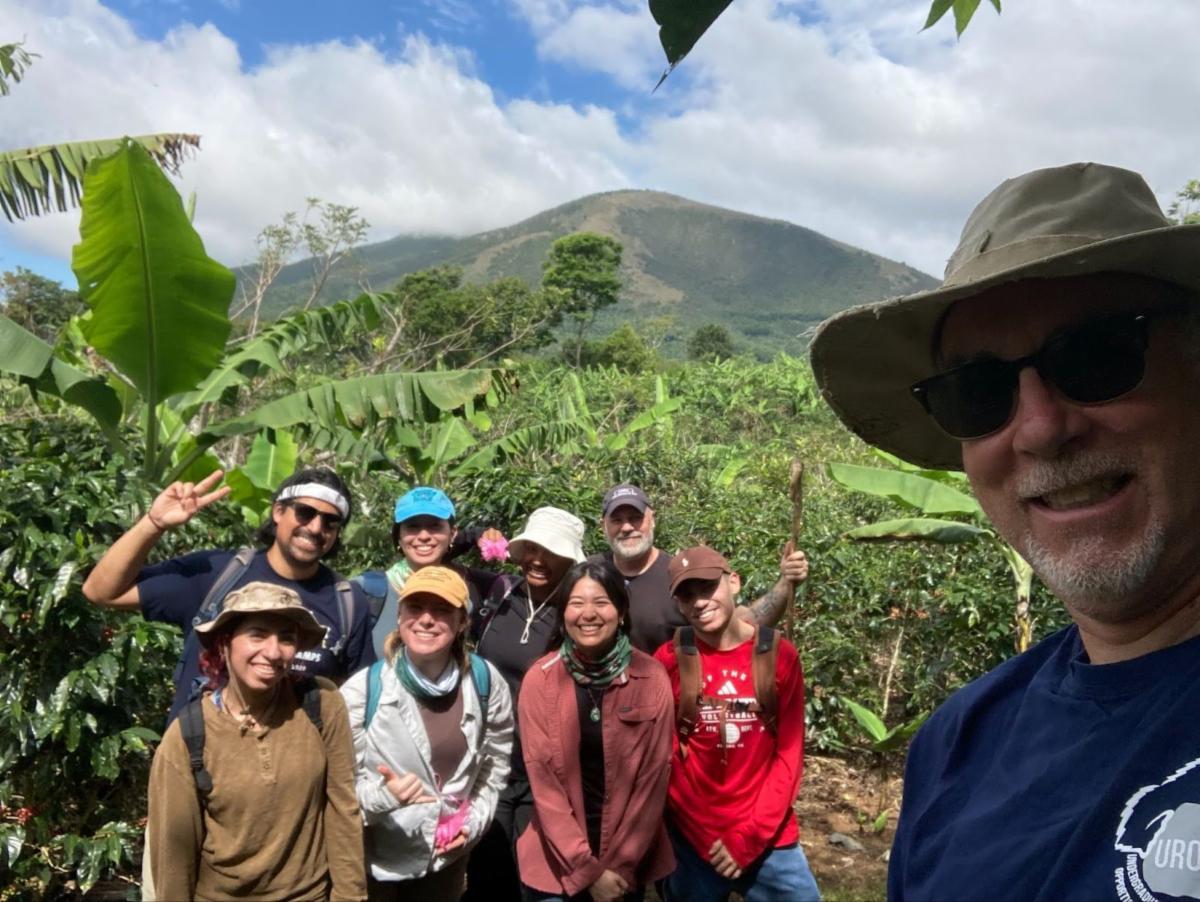 Group picture of Costa Rica Research Expedition participants.jpg