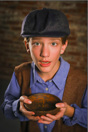 Gus Jordan as Oliver Twist