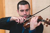 Marcio Candido playing violin