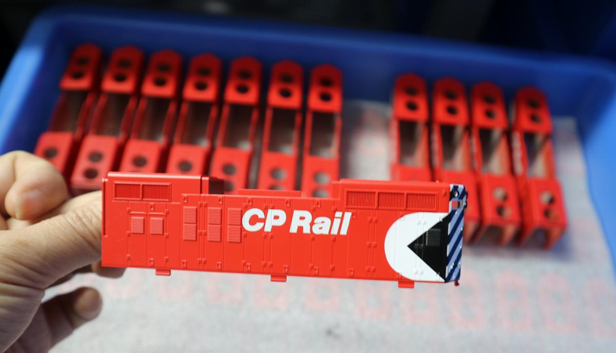 Rapido GP9u