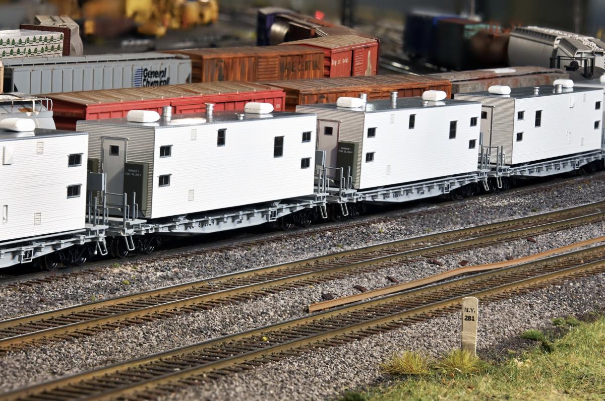 Rapido F30 Flatcar