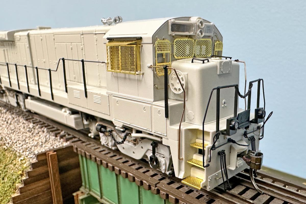Rapido B23-7