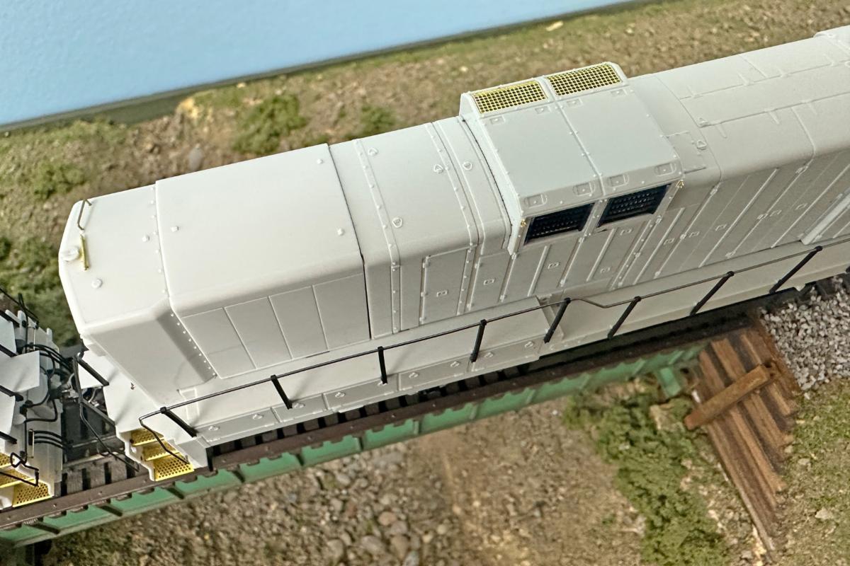 Rapido B23-7