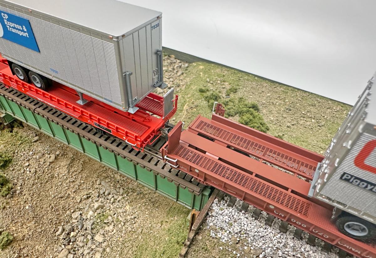 Rapido Piggyback Flatcar Trailers