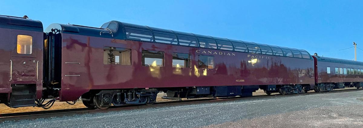 Rapido Dome Lounge Car