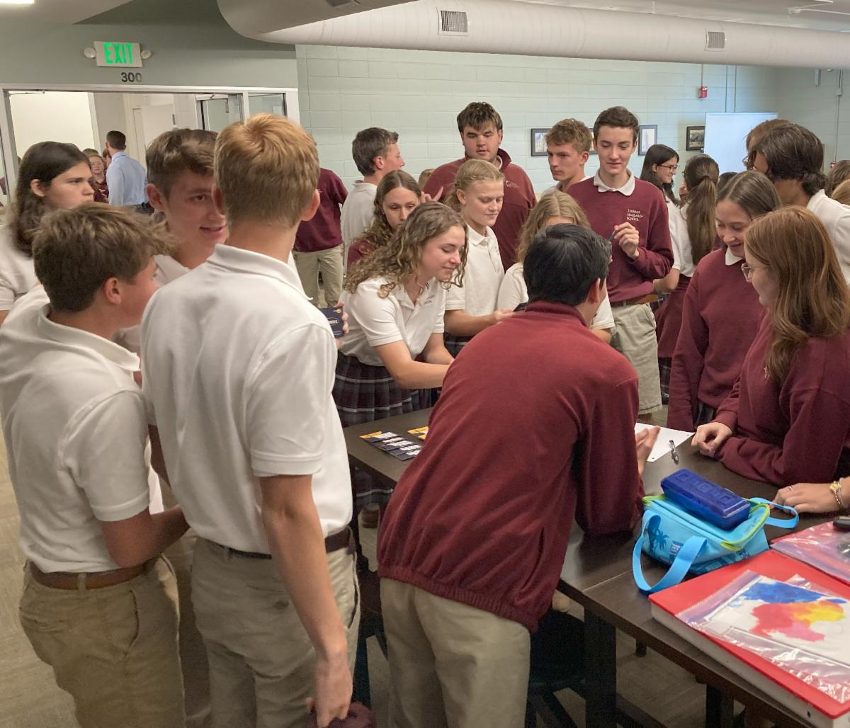 HS students at Club Fair