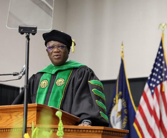 Dr. Akakpo