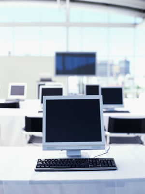 flatscreen-computer-room.jpg