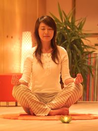 yoga-girl-home.jpg