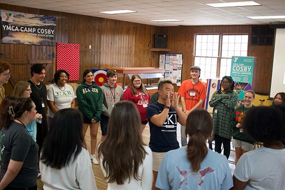 CKI@AU students attend district meeting