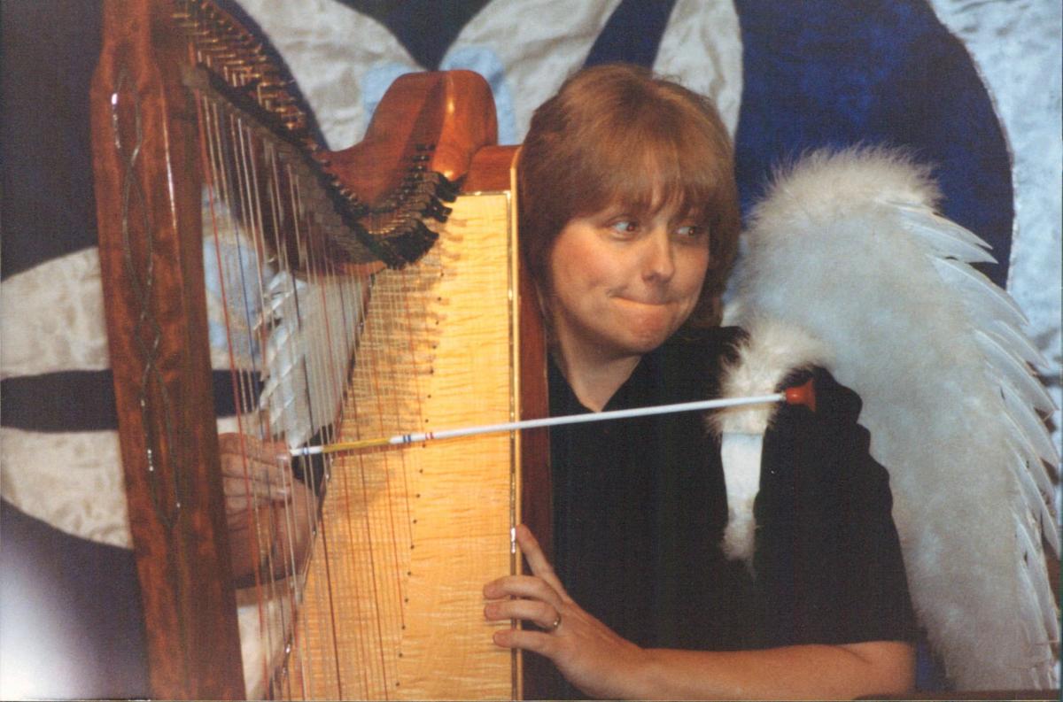 Sylvia wings arrow