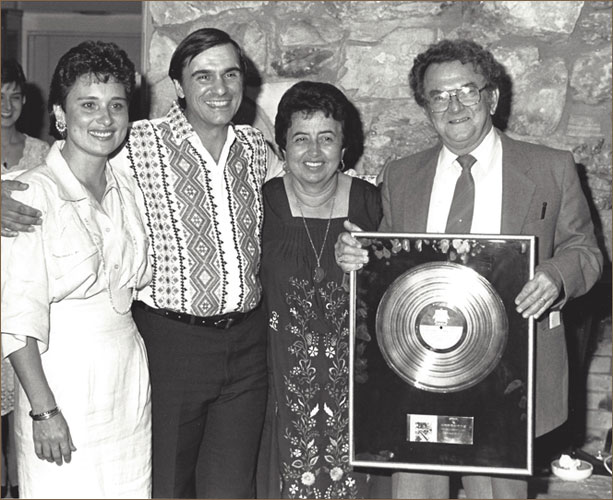 Alfredo Gold Record