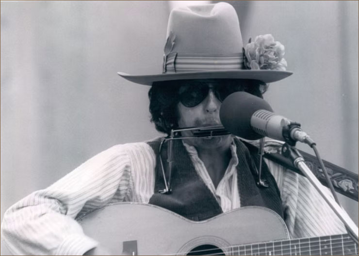 Joan Baez as Bob Dylan
