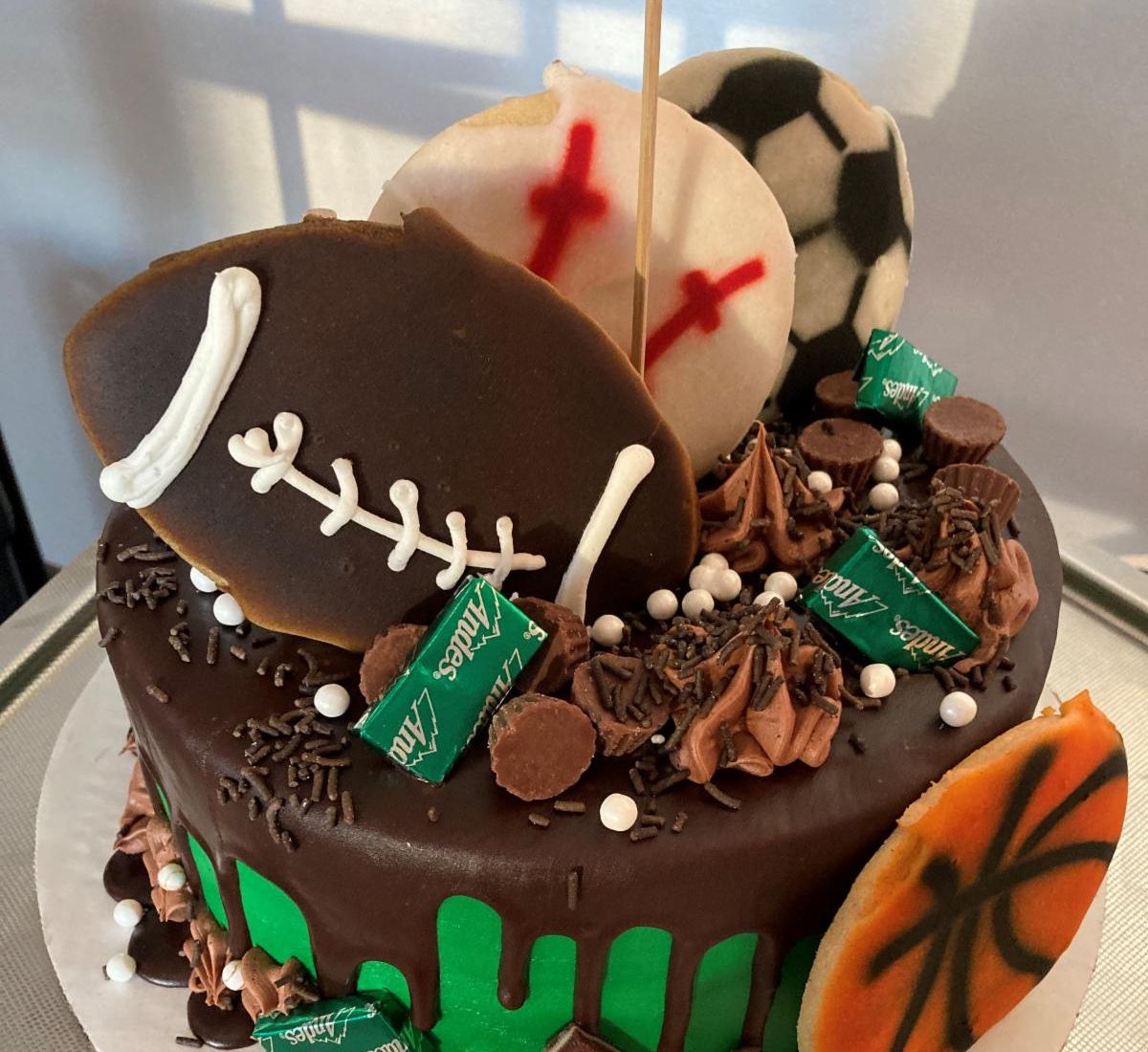 Sports cake.jpg