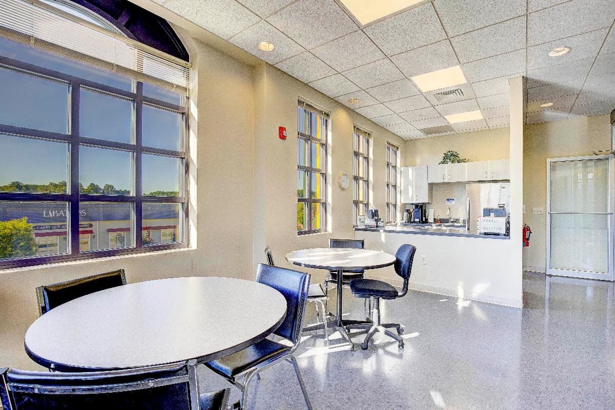 Full Floor Opportunity with Furniture in Severna Park