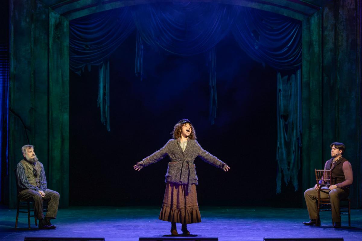A production photo of Anastasia at the Moonlight Amphitheatre