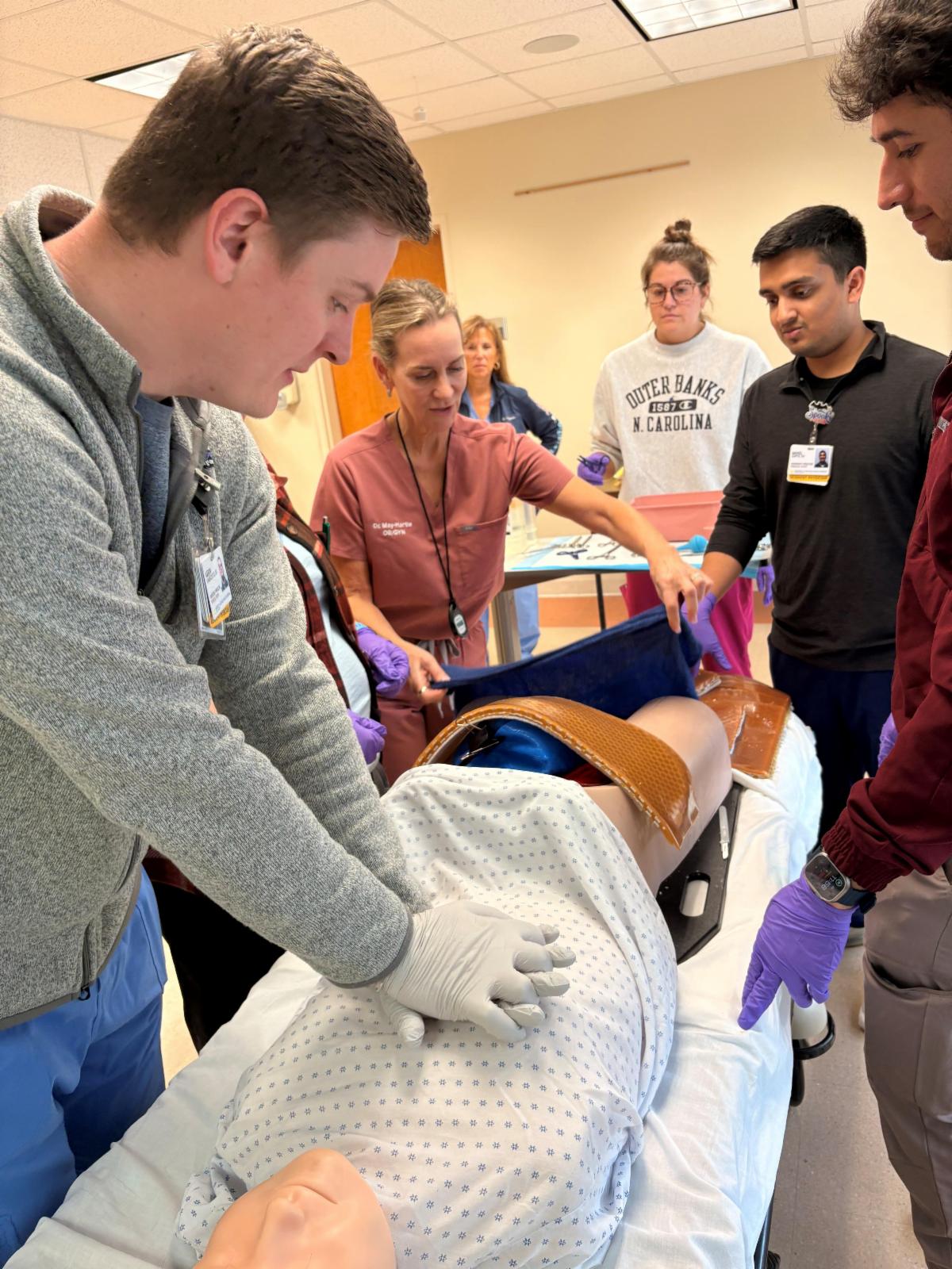 Emergency residents participate in a course on obstetrical emergencies