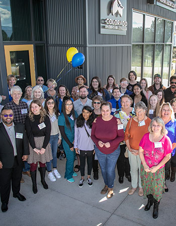 Group photo of scholarship students and donors.