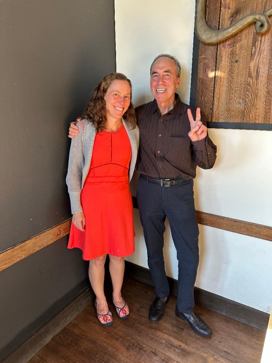 Fred Apple PhD DABCC posing with endowment recipient Sarah Drawz MD PhD