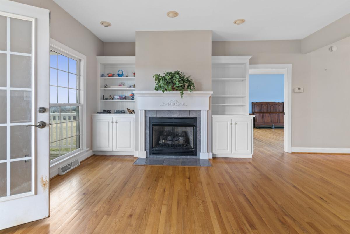 The Counts Realty & Auction Group Auction News