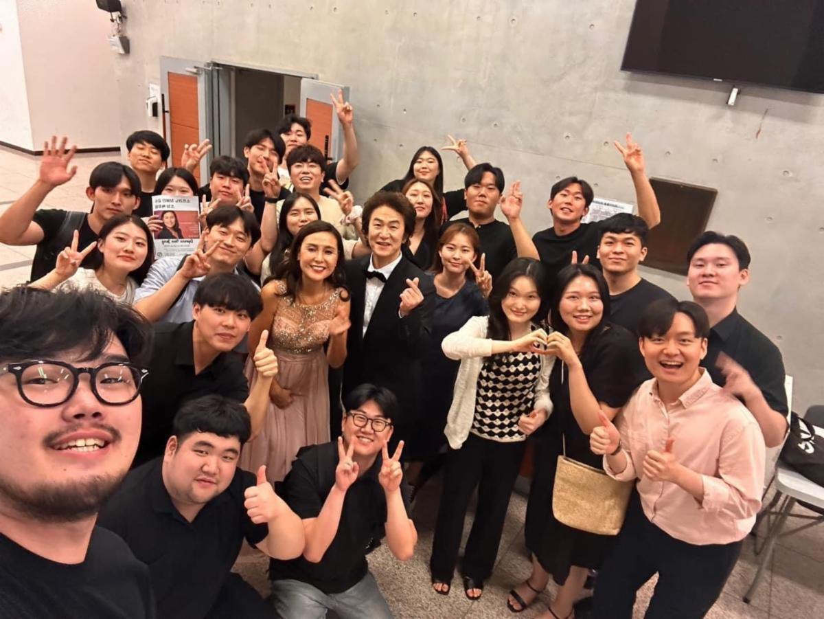 Group of students in Korea