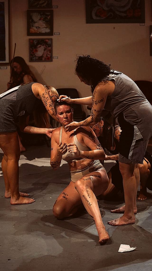 Mania variations choreopoem Photo 3
