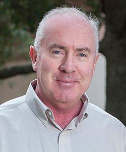 headshot of Dr. Mark Putnam