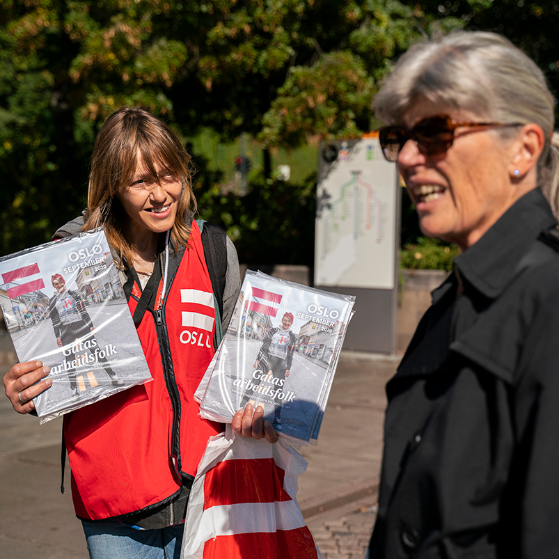 =Oslo-selger Marit selger magasinet til sin faste kunde Eva