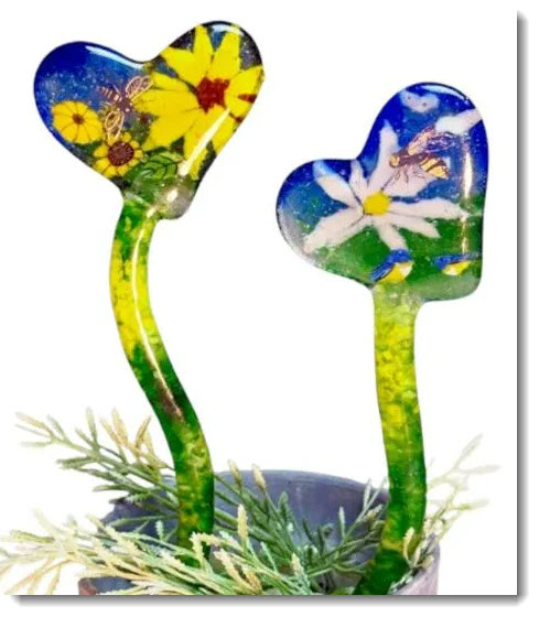 Floral Heart Stakes Fused Example